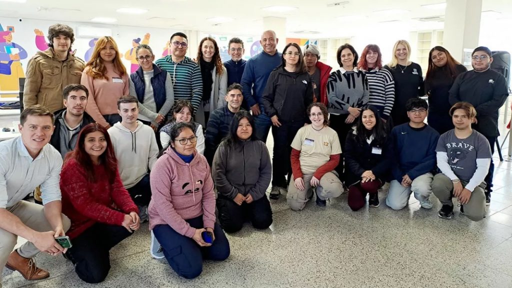 Salta impulsa la participación de mujeres y personas LGBTIQ+ en la industria de los videos juegos