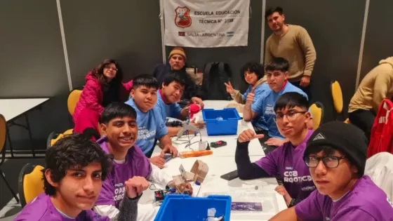Estudiantes salteños participan en la final nacional de la Copa Robótica en Neuquén