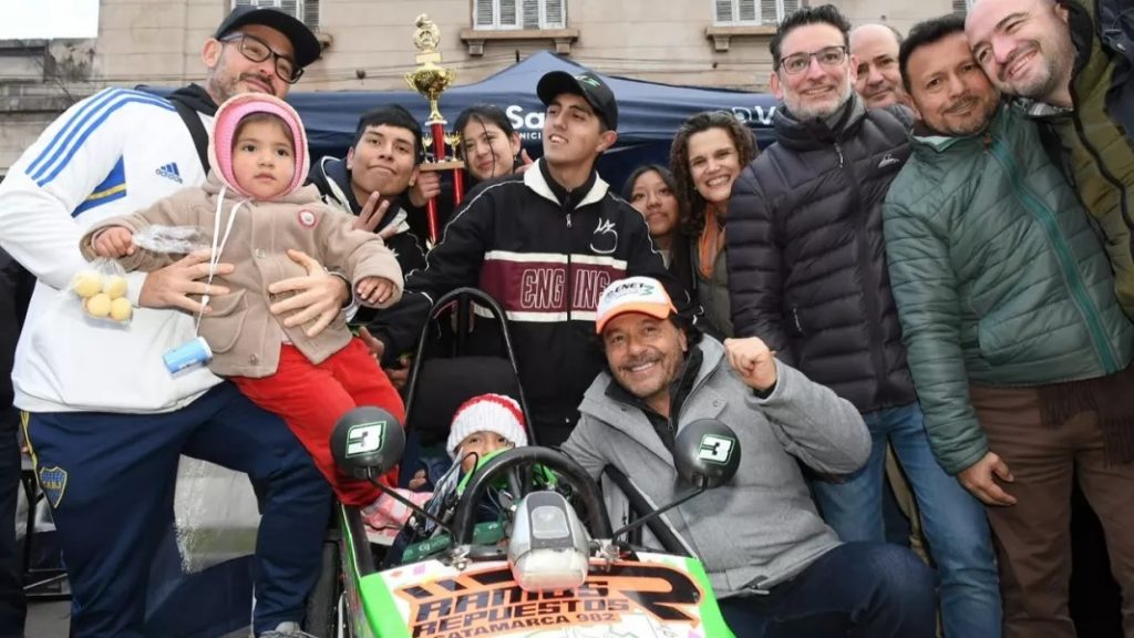 Educación, innovación tecnológica y desarrollo laboral: Sáenz participó de la gran muestra Estudiá Salta que convocó a miles de jóvenes y familias